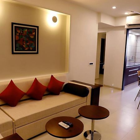 Quality Inn Patria Suites, Rajkot Esterno foto