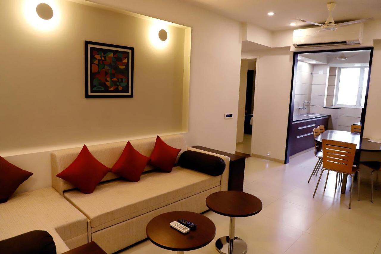Quality Inn Patria Suites, Rajkot Esterno foto