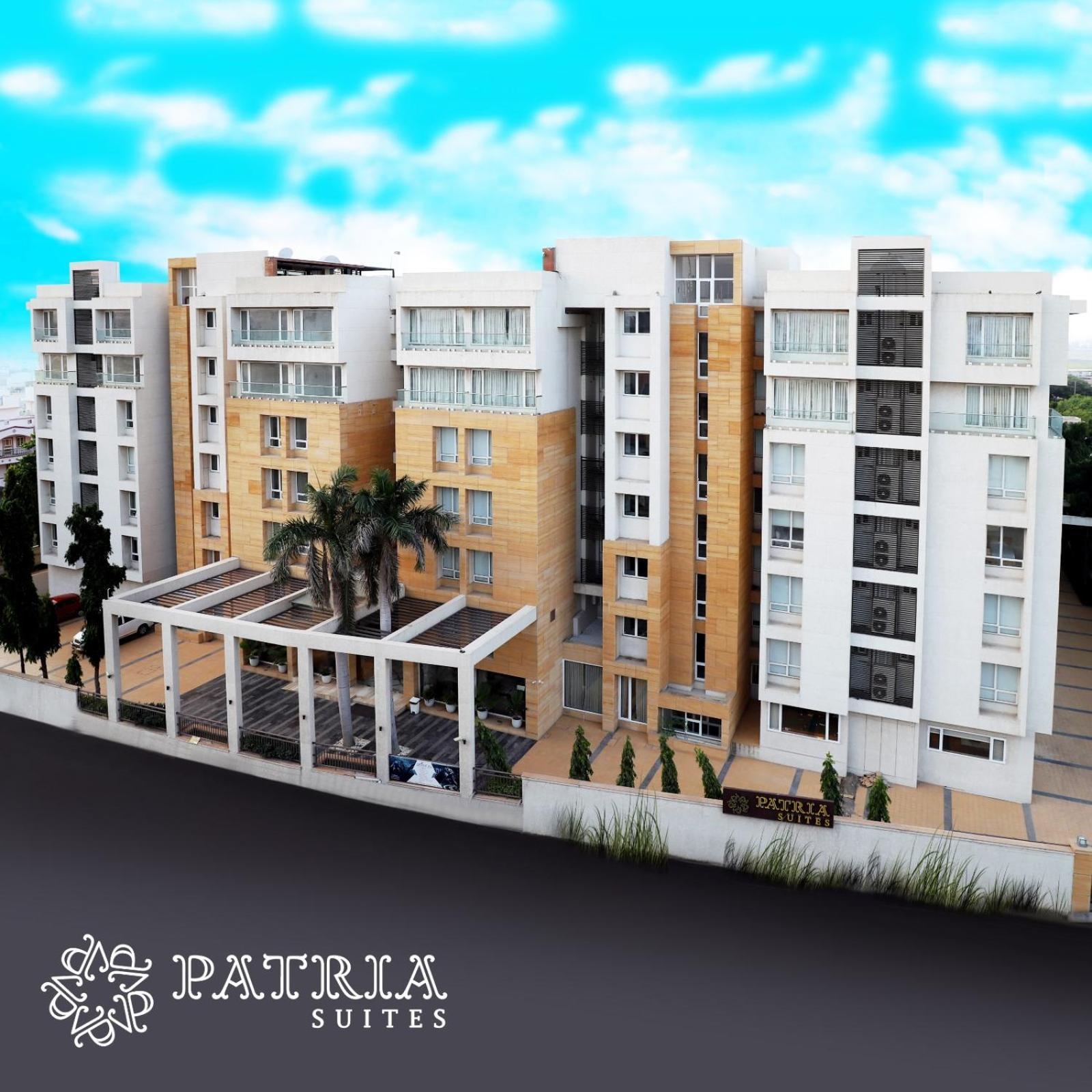 Quality Inn Patria Suites, Rajkot Esterno foto
