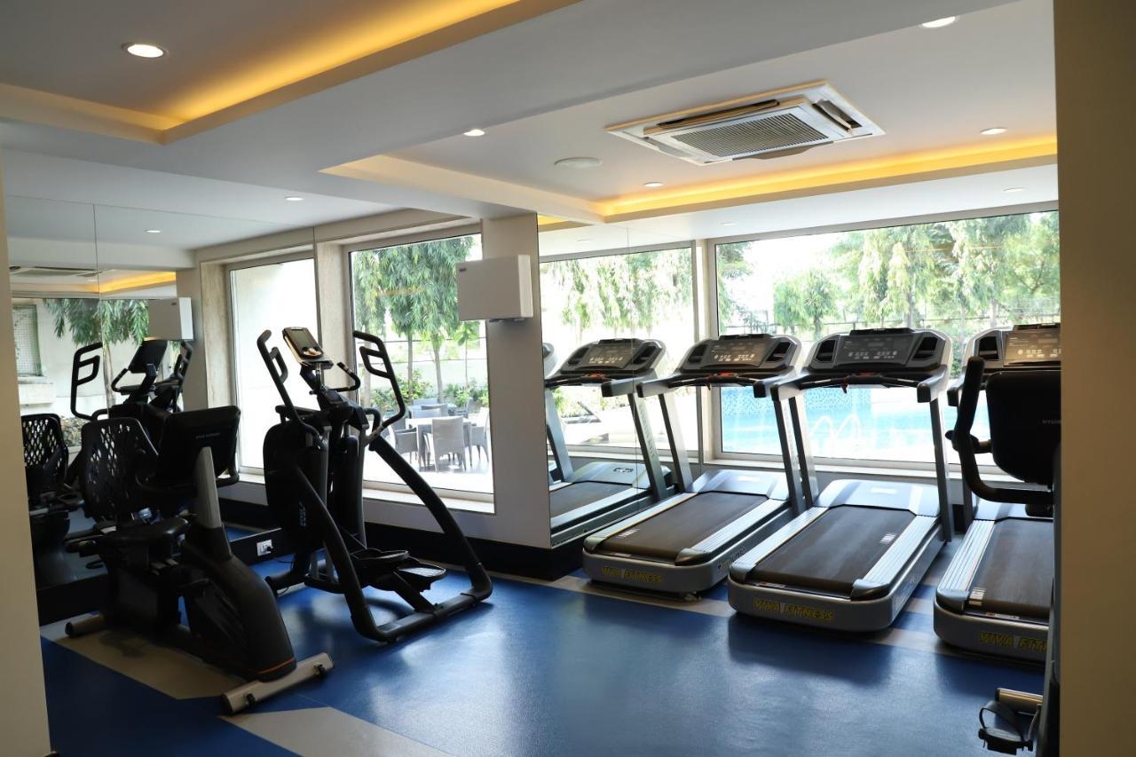 Quality Inn Patria Suites, Rajkot Esterno foto