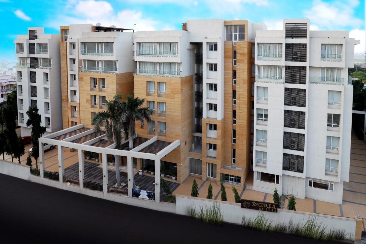 Quality Inn Patria Suites, Rajkot Esterno foto