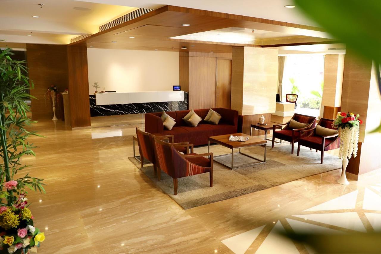 Quality Inn Patria Suites, Rajkot Esterno foto