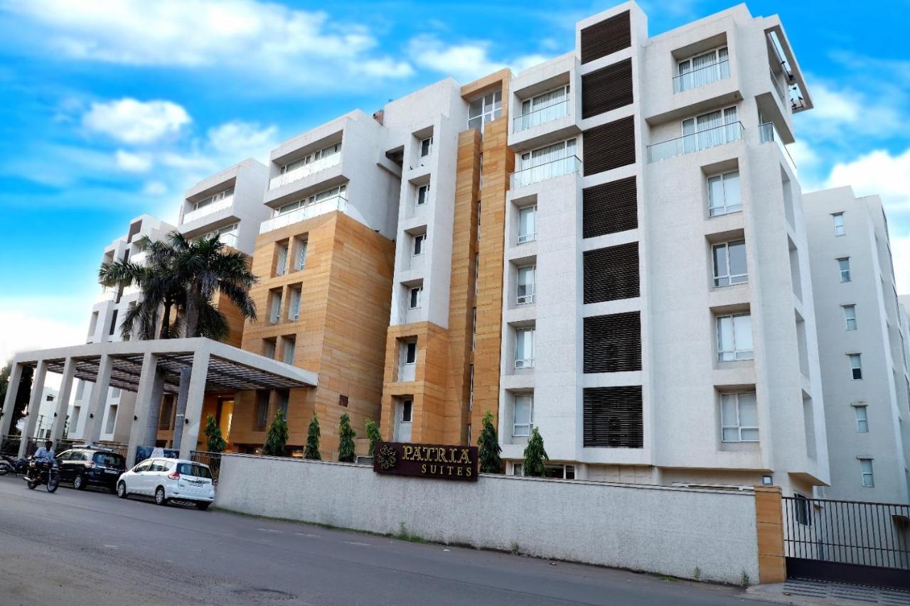 Quality Inn Patria Suites, Rajkot Esterno foto