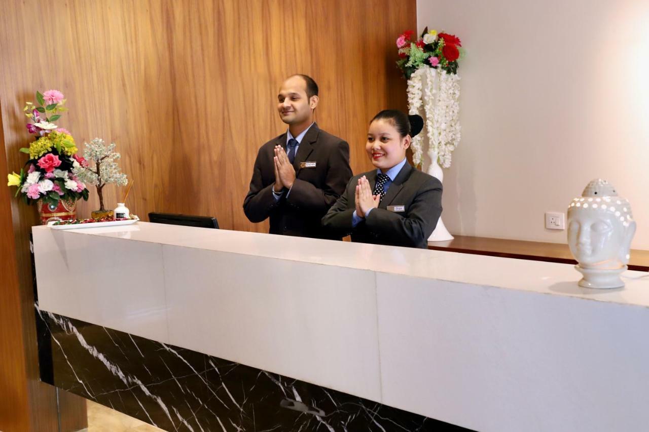 Quality Inn Patria Suites, Rajkot Esterno foto